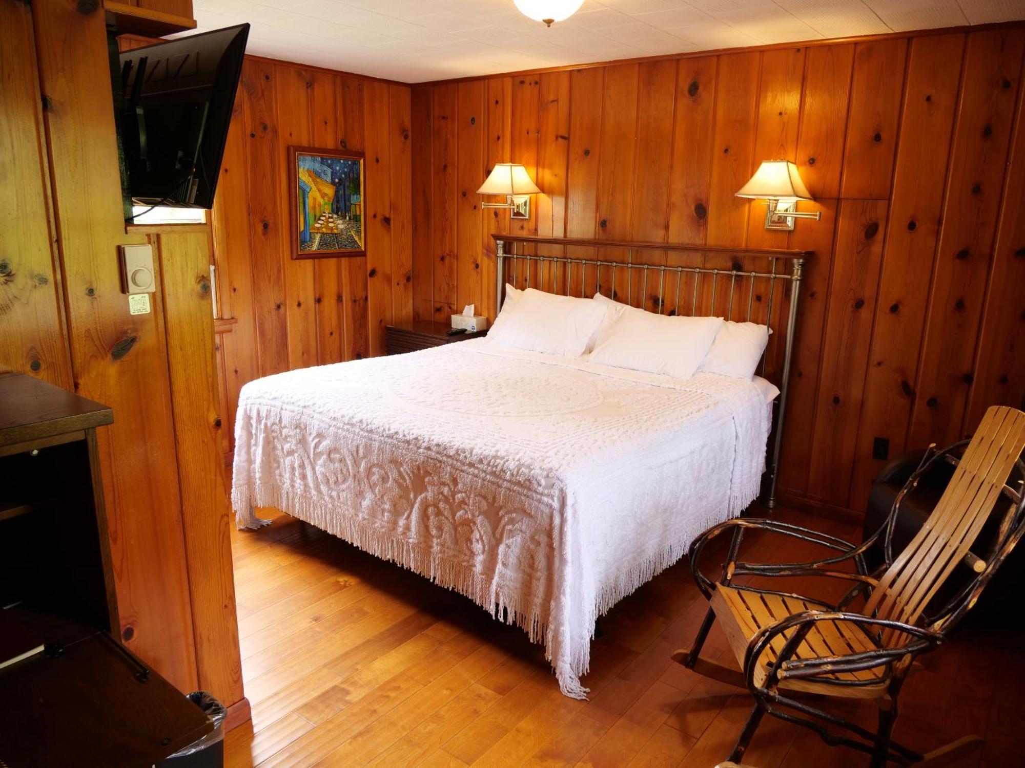 Ludington Blue Spruce Inn Номер фото